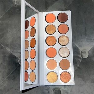 Kylie eyeshadow palette